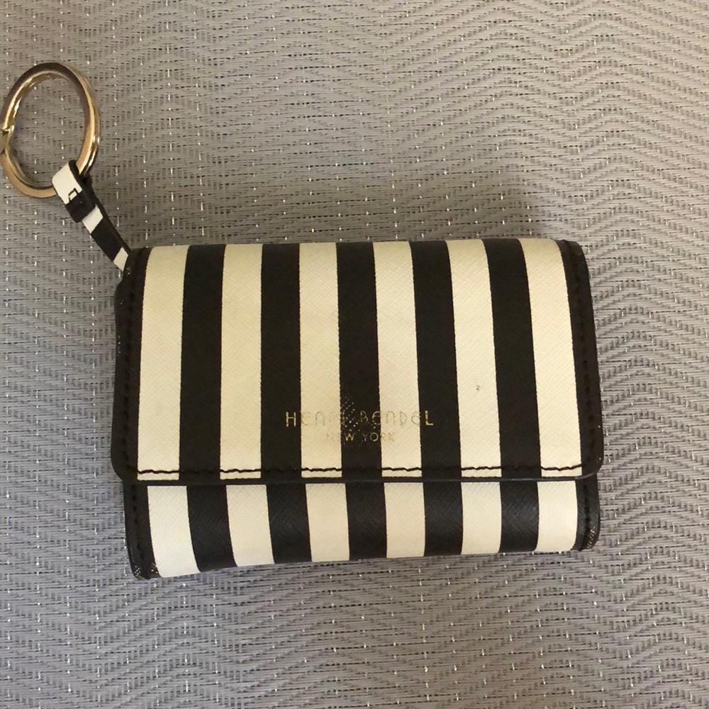 Henri Bendel wallet